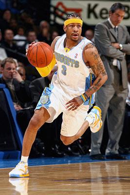 垒手深退至 垒手深退至