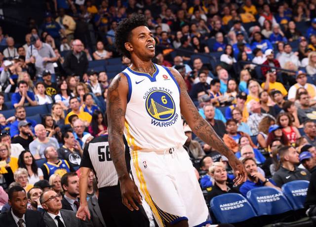 短传分球 短传分球