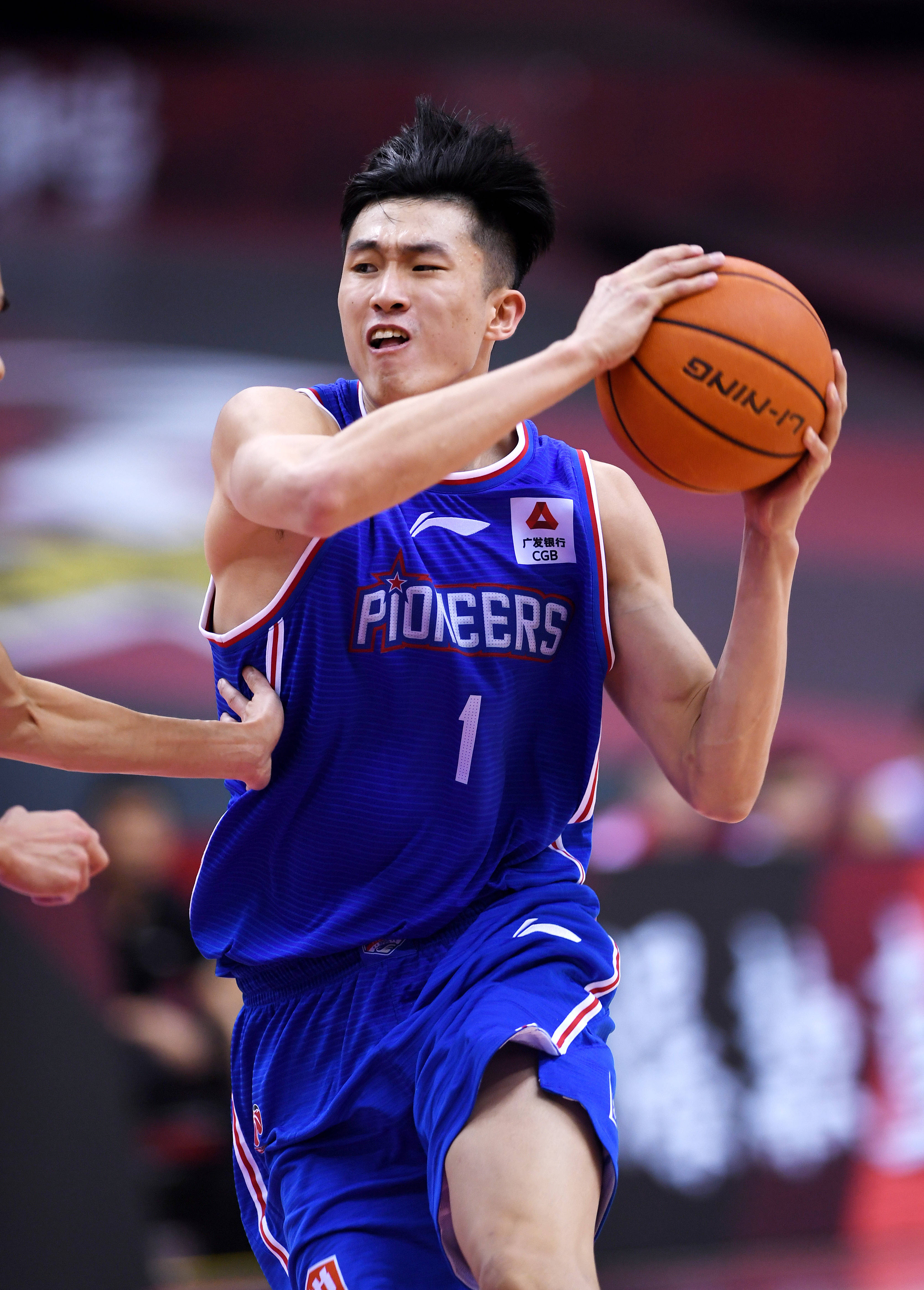 带动禁区内 带动禁区内