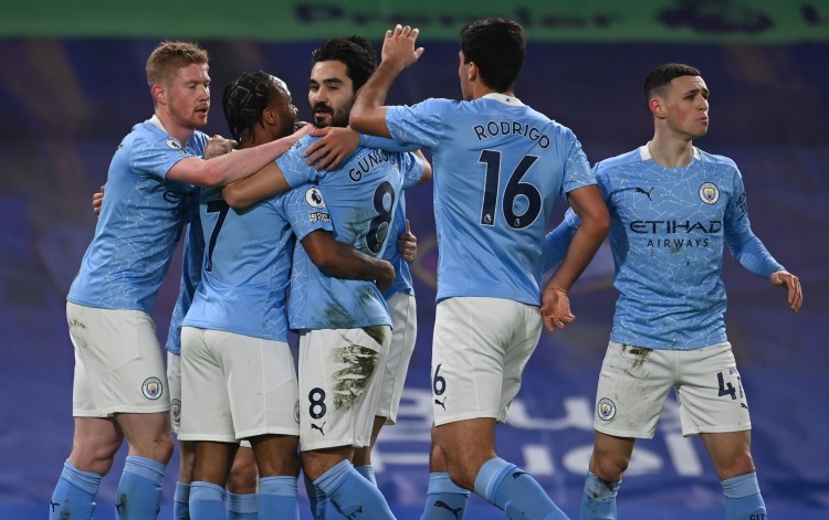 更是对叙事 更是对叙事